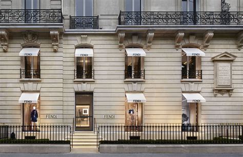 fendi paris boutique.